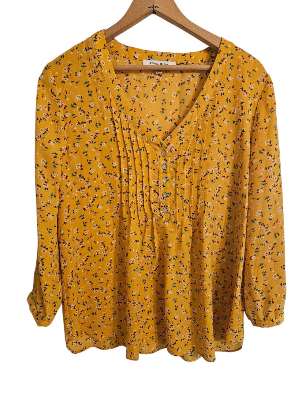 Rose & Olive Yellow Floral Pintuck V-Neck Button Blouse Sz L